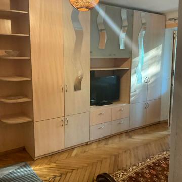 Братів Зерових вул. (Червонопартизанська), 25