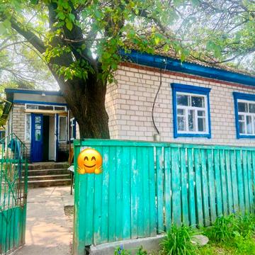 Продам добротний будинок Крюков