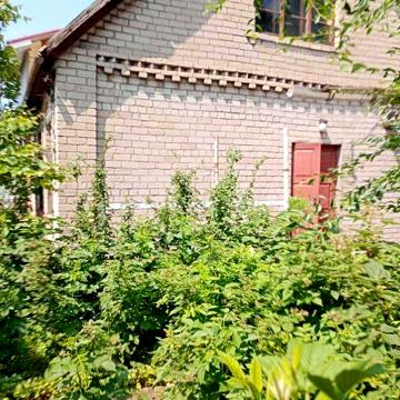 +Продам часть  дома  ул. 12 Апреля район Набережной 32000 дол.