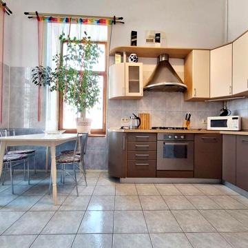 Лютеранская 7/10  Хрещатик Оренда квартири Центр  Майдан Незалежності