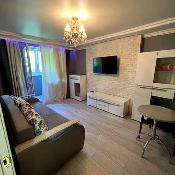 Сдам 2 комнатную квартиру метро 23 августа