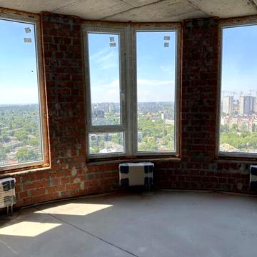 Чотирикімнатна квартира в ЖК Модерн