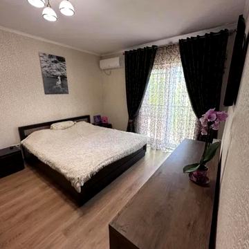 Квартира на землі зі своїм двором