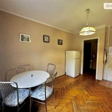 Довгострокова оренда 2к Квартира Околична вулиця