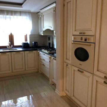 Продам четырехкомнатную квартиру - люкс на Космосе