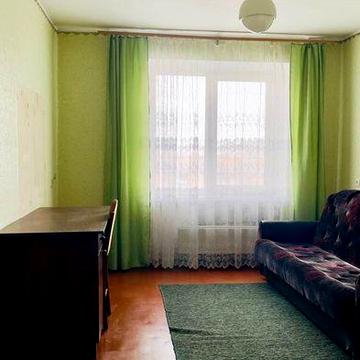 Продається 2-кімнатна квартира в районі ринку