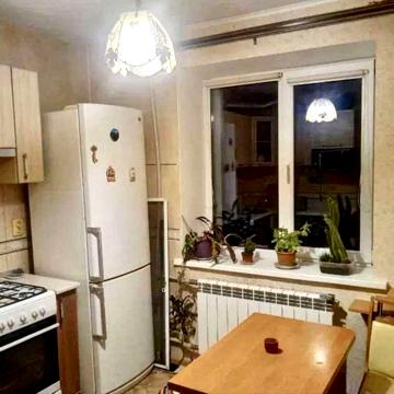 Аренда 2 комн. квартира, ул.Европейская 44, метро Ботанический сад