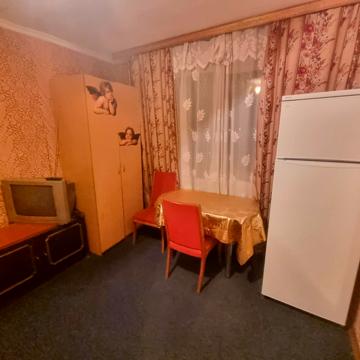 Зодчих вул., 80
