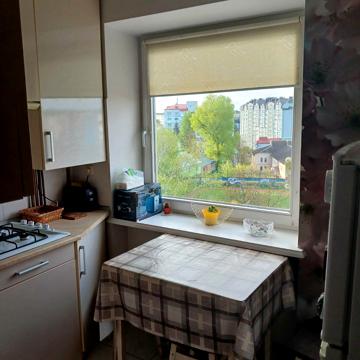 Степана Бандери просп., 16