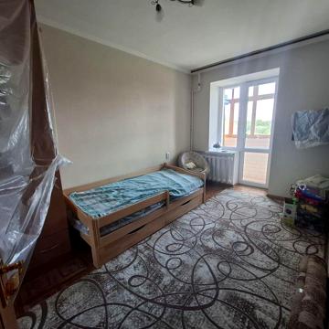 Продаж 2к квартири 50 кв. м на вул. Прикордонна 96