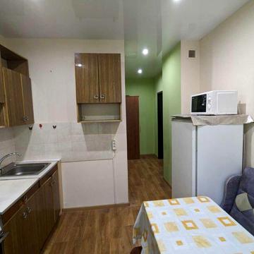 Продаж 1к Г.Крут 4,  не кутова, 2 поверх, з ремонтом