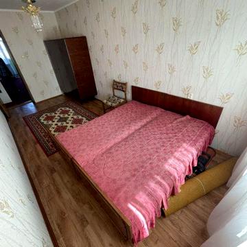 2к.кв.Космонавтов -12 продольная в комсметический ремонт