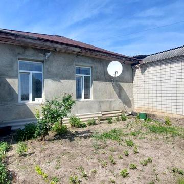 Продам частину будинку. Вул.Г.Сагайдачного,7а.