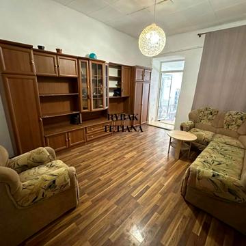 Приморська вул., 32