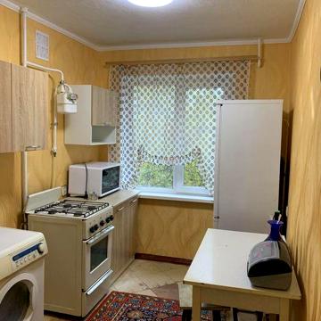 Продаю 2х комнатную квартиру ( ул.Космонавтов- 146).