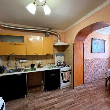 Продається 3-кімнатна чешка, вулиця Полетаєва