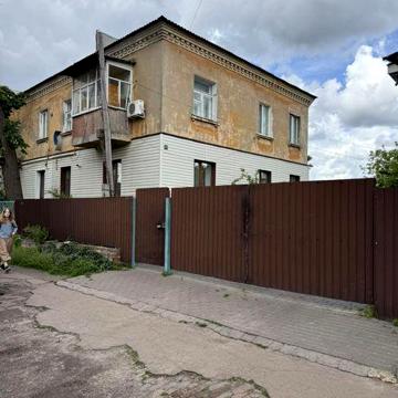 Продаж 3-х кімнатна плюс 2 гаража по вул.Овдіївська