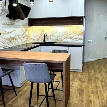 Микільсько-Слобідська вул., 8