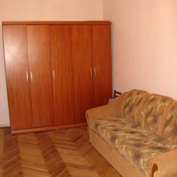 Лесі Українки бульв., 16-А