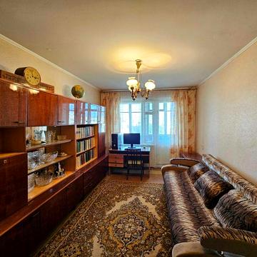 Продам 2 кім. квартиру на ж/м Покровський (Комунар). Терміново!