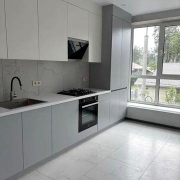 Продаж ВЕЛИКОЇ 1 к. з ремонтом та видом на Центральний парк