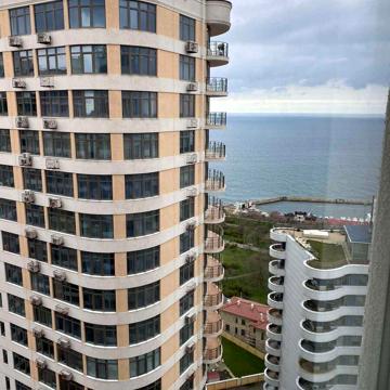 1 кімнатна квартира в Приморському районі, з видом моря.