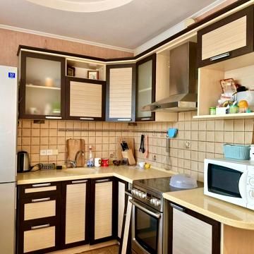 Кричевського вул., 37