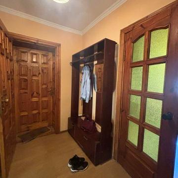 Продається чотирикімнатна квартира