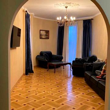 Здаю без посередників в аренду квартиру