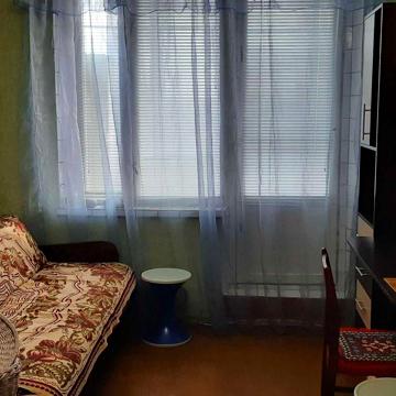 Продам 2к.чешку косметика 4\9 м.Студенческая (403355)