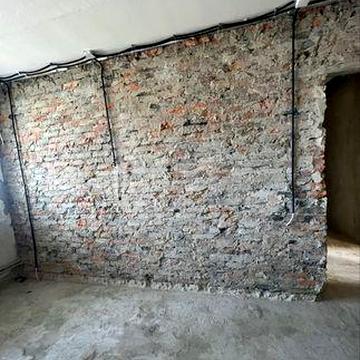 Продаж 3 кімнатної квартири під ремонт вільного планування