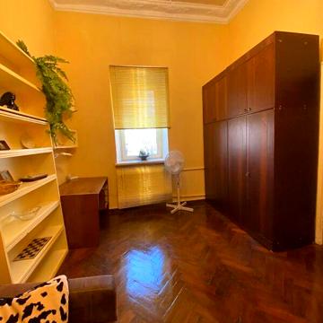 Довгострокова оренда 3к Квартира Спиридонівська вулиця