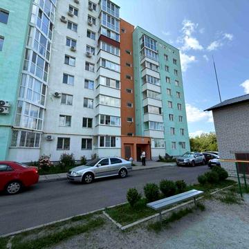 3 кімнатна в центрі Полтави, 90 м кв, середній поверх, інд.опалення ЖК Монастирська 11