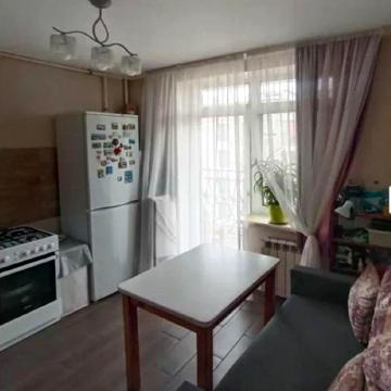 Західна вул., 14