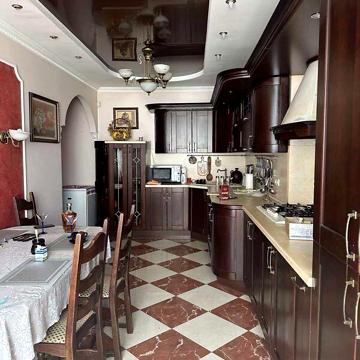 Продаж 3к Квартира Новий Світ вулиця