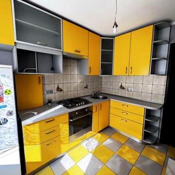 Сдам 2 комн квартиру на Ушинского , 27