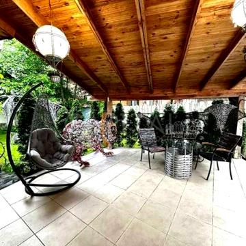 Пропонуємо в оренду таунхаус Богатирська 30а, 150м2, 5 соток