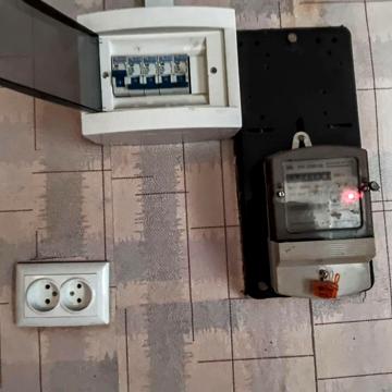 *Продам 2 комнатную квартиру  7 минут от центра города. *elena