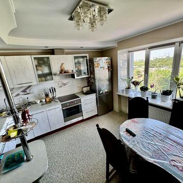 Продаж просторої 3-кімнатної квартири 115м2 з якісним ремонтом