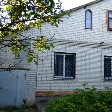 Продам будинок поряд з містом! Мачухи!!