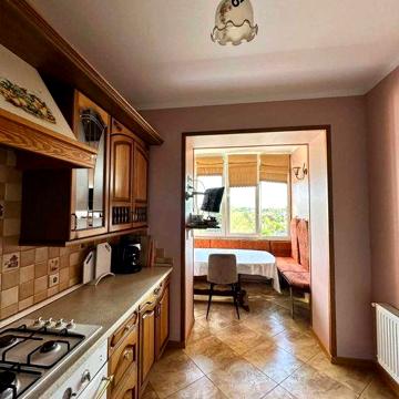 Продаж 4 кімнатної квартири в Луцьку