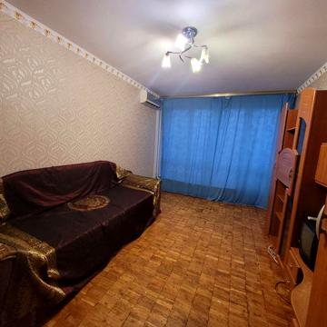 Нивки. Ружинская улица. Метро Нивки-Берестейская