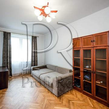 Лондонська вул. (Пітерська), 14