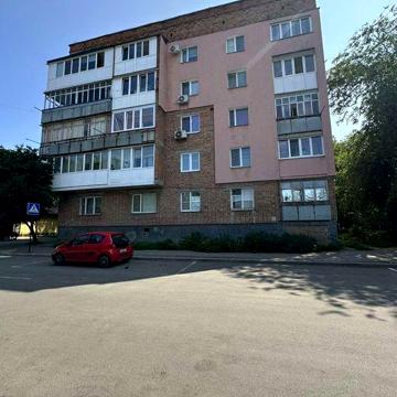 Продається 3-кімнатна квартира в р-ні Тищика