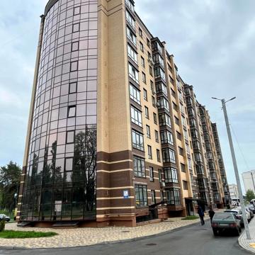 Незалежності вул., 106