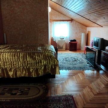 Продаємо будинок майже у центрі м. Свалява Закарпатської області