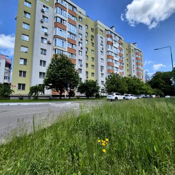 Анатолія Бортняка вул., 2