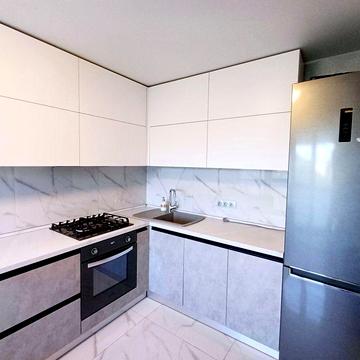 Оренда 2 кімн квартири по вул Козацька. Бойова. Автономка. Меблі.