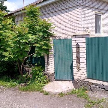 Літин продається частина будинку в центрі Літина