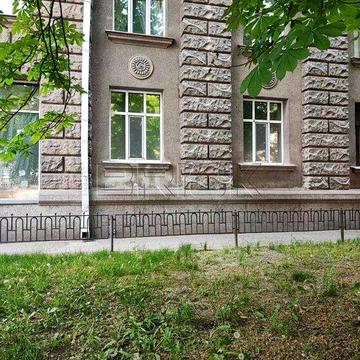 2х кім.кв на Банковій під коммерцію житло напроти Нацбанку ремонт